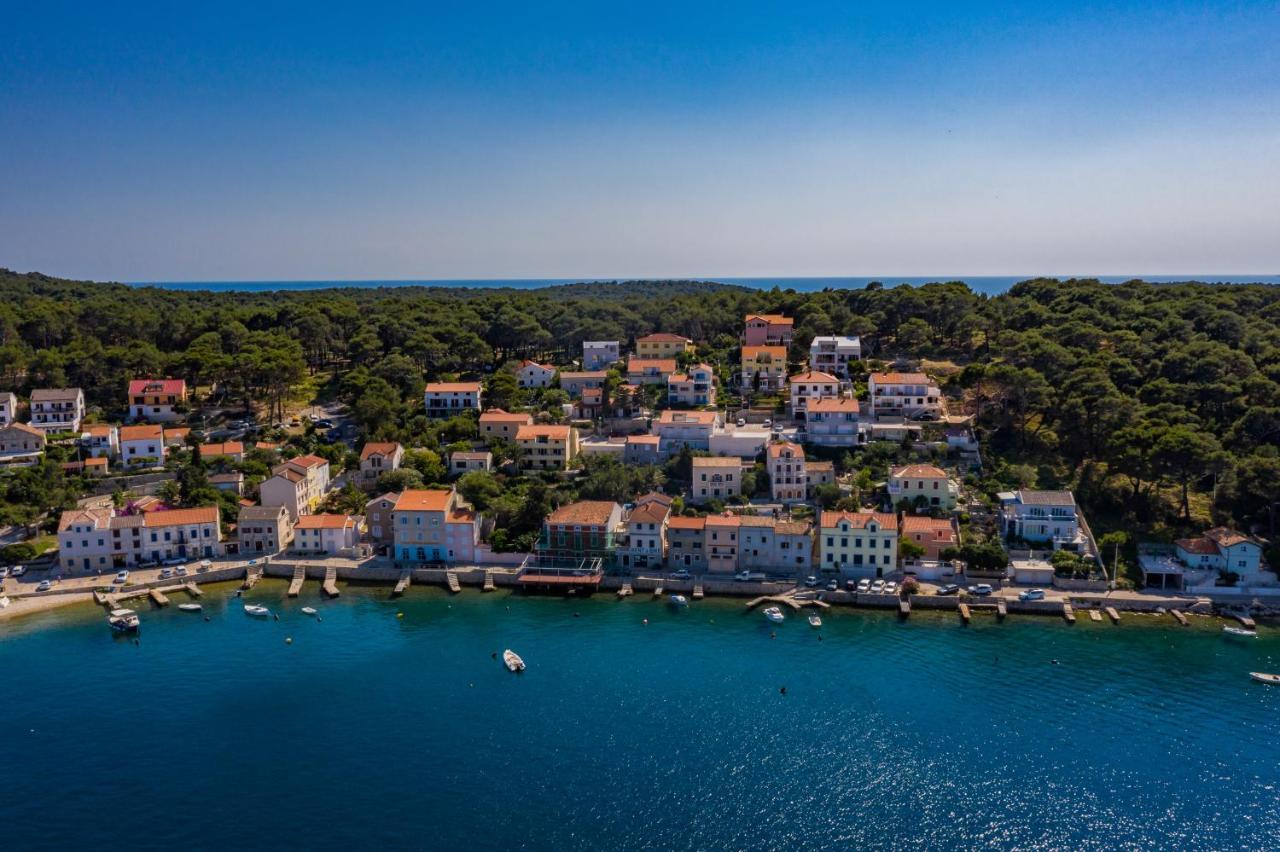 Cikat Bay Residence Mali Lošinj Buitenkant foto